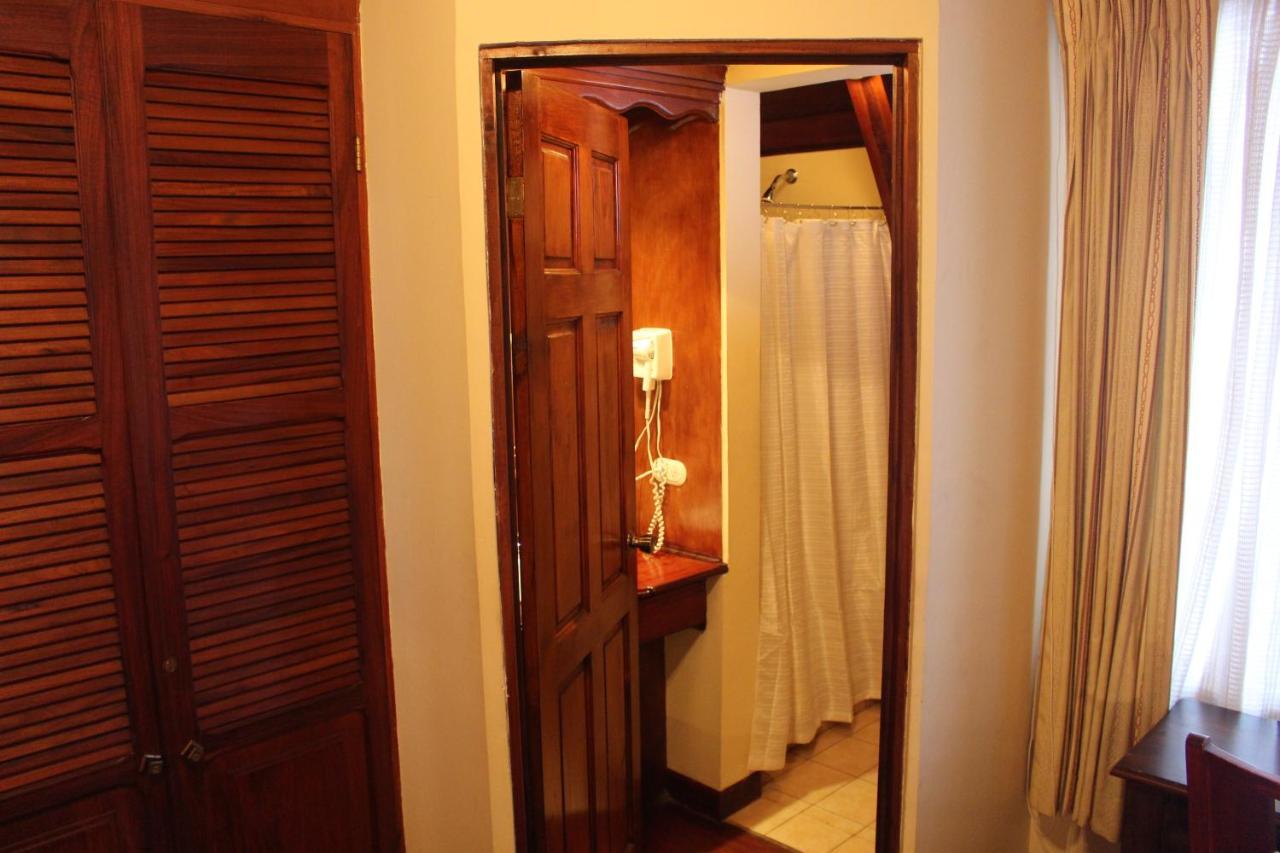 Casa Mora B&B Cartago Exterior photo